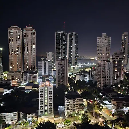 Centrico Apartamento En Panama Completamente Amoblado, Internet Y Confort Y Areas Sociales